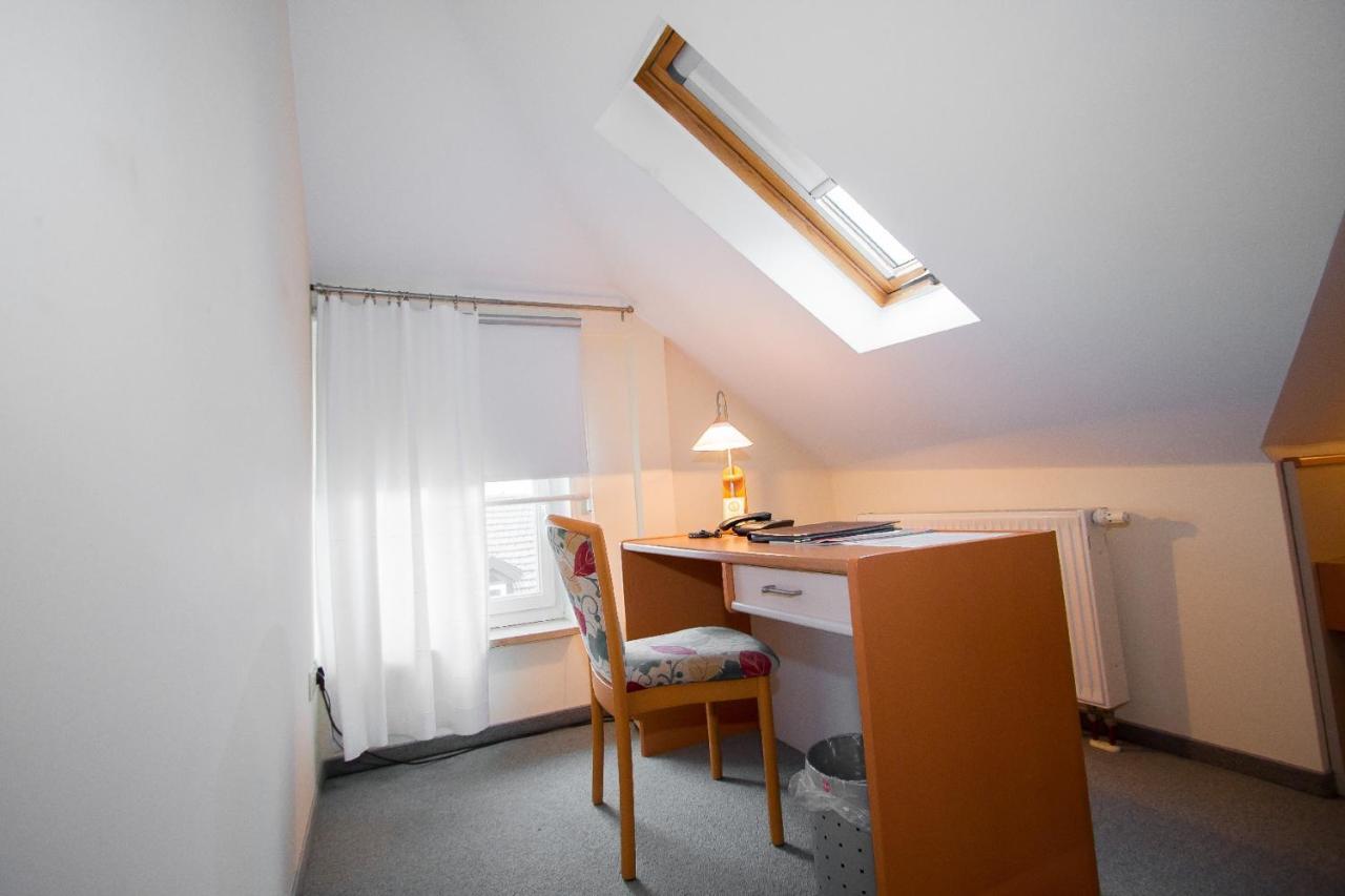 Hotel Garni Am Markt - Businesshotel - Fruehstuecksbuffet - Fahrradabstellplatz - Hunde Willkommen Neustadt bei Coburg Exterior foto