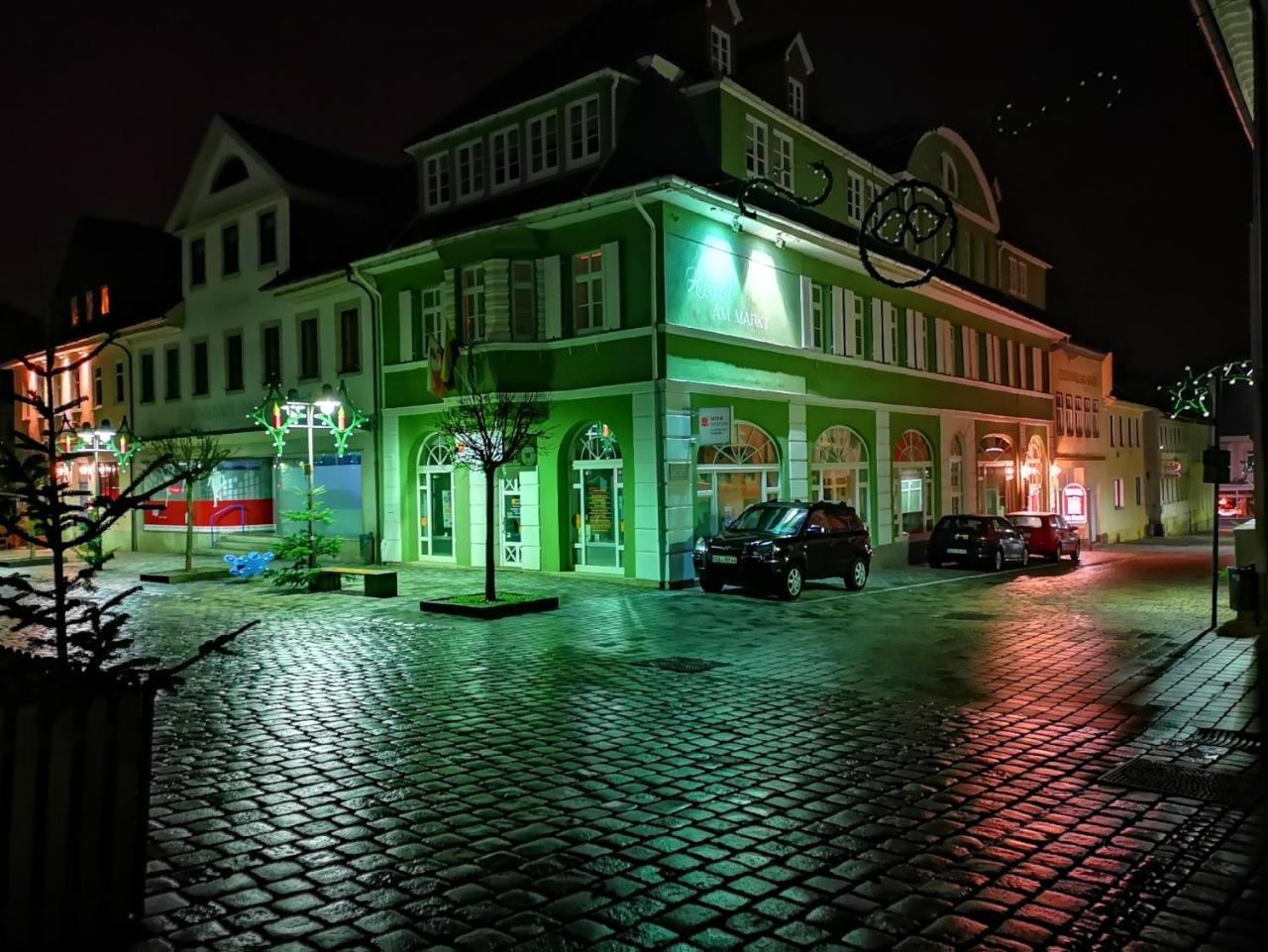 Hotel Garni Am Markt - Businesshotel - Fruehstuecksbuffet - Fahrradabstellplatz - Hunde Willkommen Neustadt bei Coburg Exterior foto