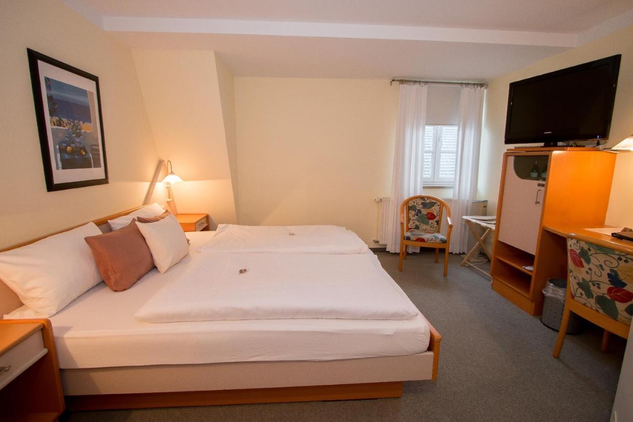Hotel Garni Am Markt - Businesshotel - Fruehstuecksbuffet - Fahrradabstellplatz - Hunde Willkommen Neustadt bei Coburg Exterior foto
